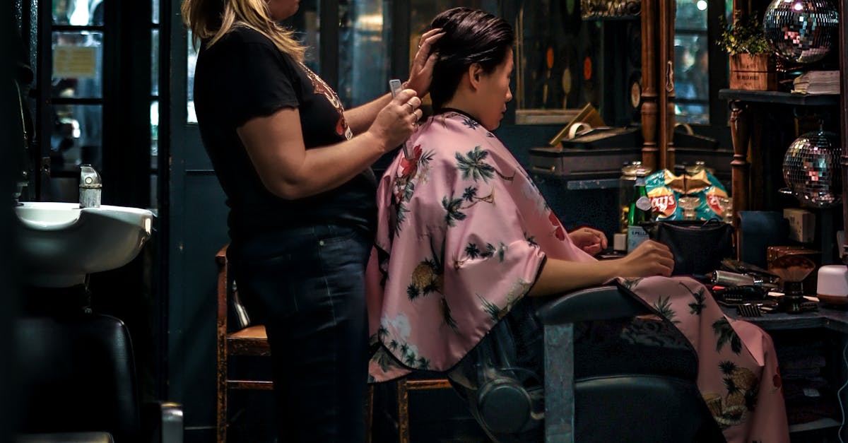 Techniques for Preventing Nail Damage in Salons